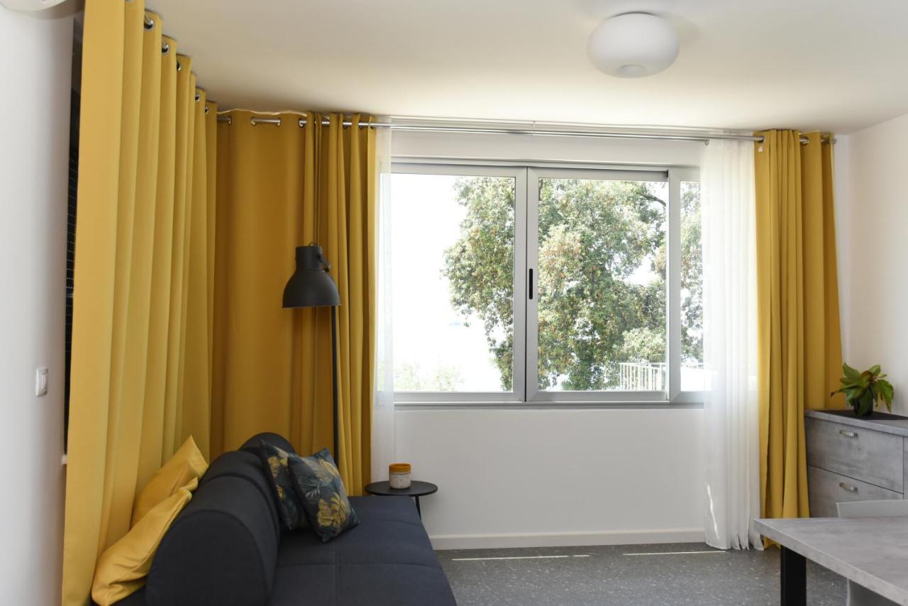 Buric House - Apartments Klasik And Studio Mini โรวีน ภายนอก รูปภาพ